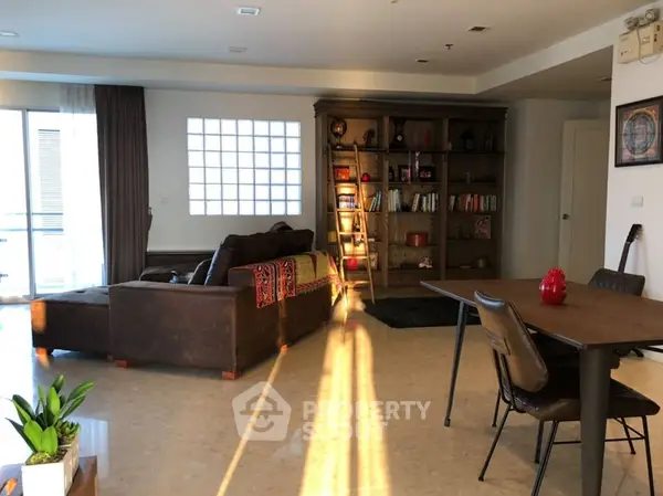 image_rental-4814677