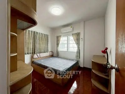 image_rental-29798212