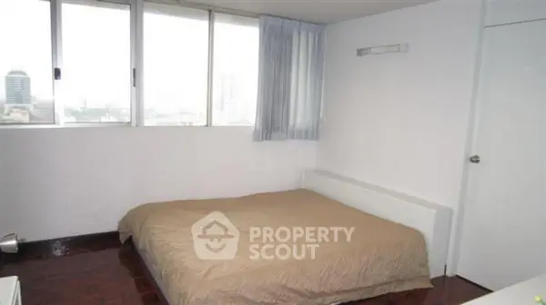 image_rental-5305369