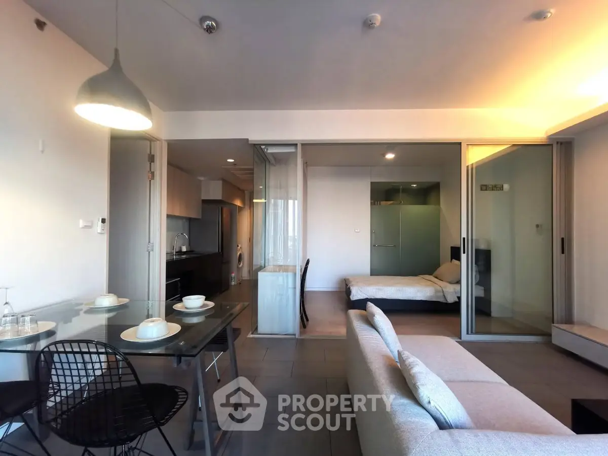  2 Bedrooms Condo at Siamese Ratchakru-1