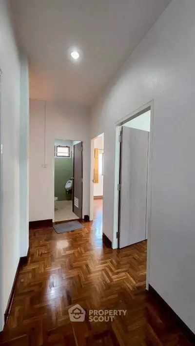 image_rental-31747799