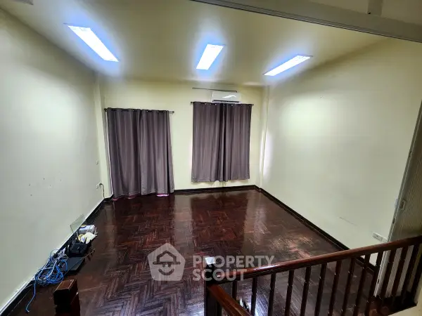 image_rental-30220661