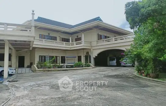 image_rental-6537850