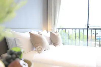  1 Bedroom Condo at The Base Petchaburi Thonglor-2
