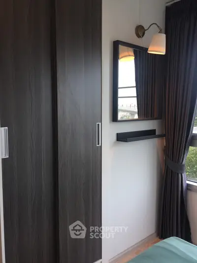  2 Bedrooms Condo at Chewathai Phetkasem 27-3