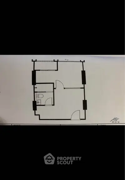 Detailed floor plan of a modern apartment layout with spacious rooms.