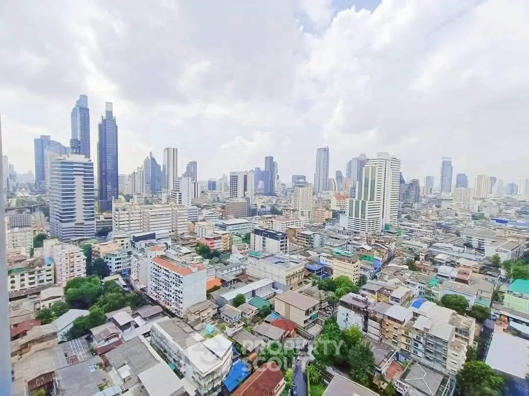 Stunning cityscape view showcasing a vibrant urban skyline with towering skyscrapers and diverse architecture.
