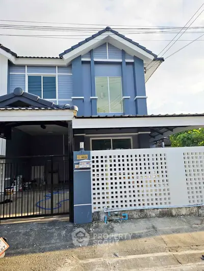 image_rental-28758763