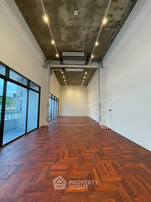 image_rental-30958036