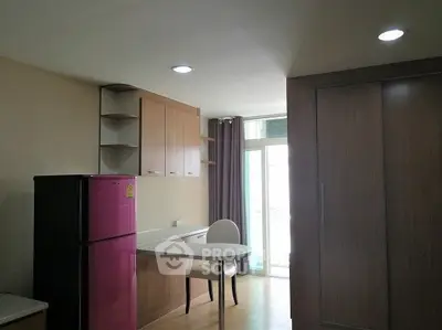  1 Bedroom Condo at Sathorn Residence Condominium-5