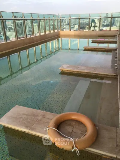  2 Bedrooms Condo at The Address Phayathai-3