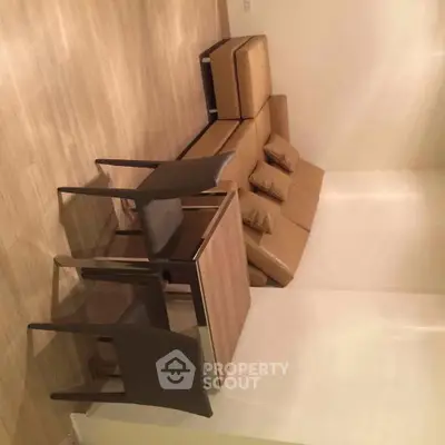  1 Bedroom Condo at Life Sathorn 10-2