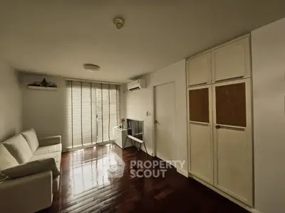 image_rental-30741707