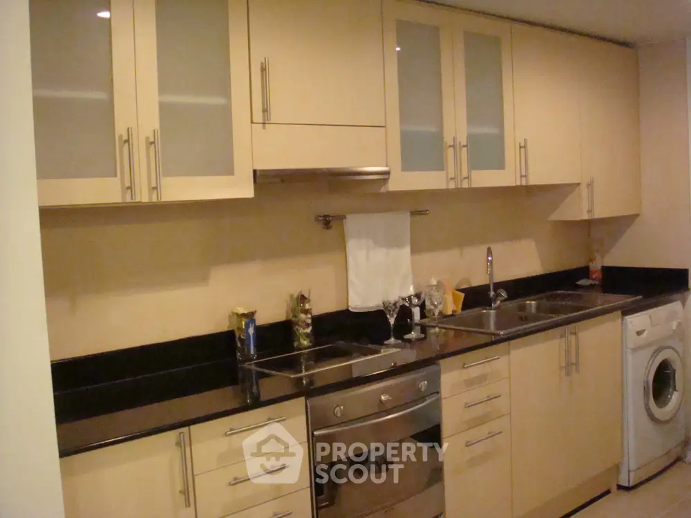  2 Bedrooms Condo at Supalai Park Phaholyothin-1