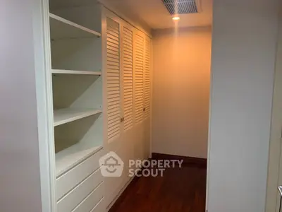 image_rental-27715582