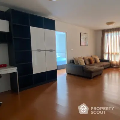  1 Bedroom Condo at Sathorn Plus On The Pond Condominium-10