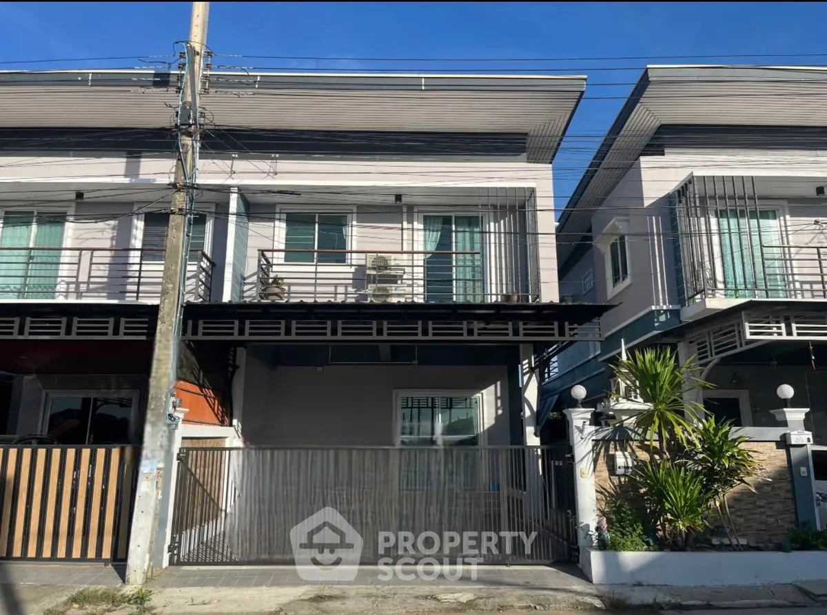 27e76b7fe4c771a5ae3a570e84bfa932 (1).jpg