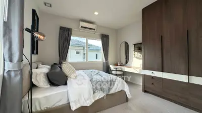 image_rental-27967418