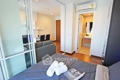  1 Bedroom Condo at Chewathai Interchange-4