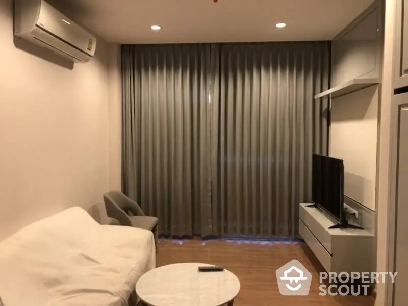  1 Bedroom Condo at Chewathai Residence Bang Pho-1