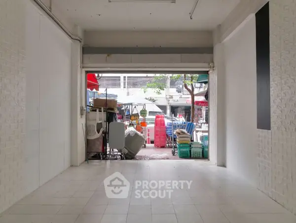 image_rental-27416063