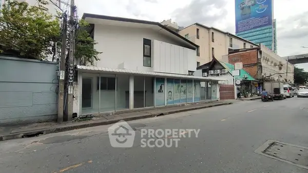 image_rental-31116720