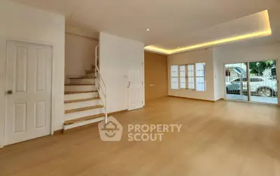 image_rental-31521272