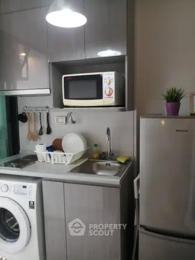  1 Bedroom Condo at Ideo Sathorn Tha Phra-4