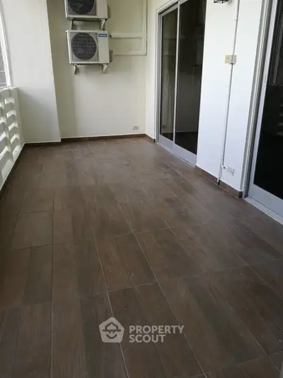  2 Bedrooms Condo -5