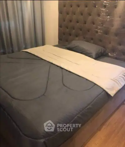 Fully Furnished 1 Bedroom Condo at Chewathai Residence-4