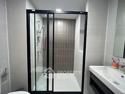 08dc98effa5106bb24bdc7accefda144-Photoroom.png