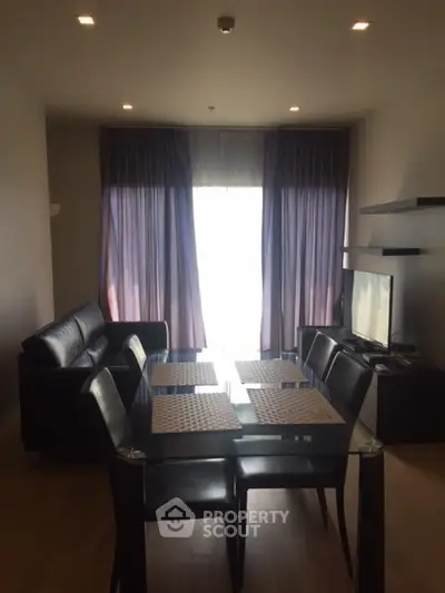  2 Bedrooms Condo -4