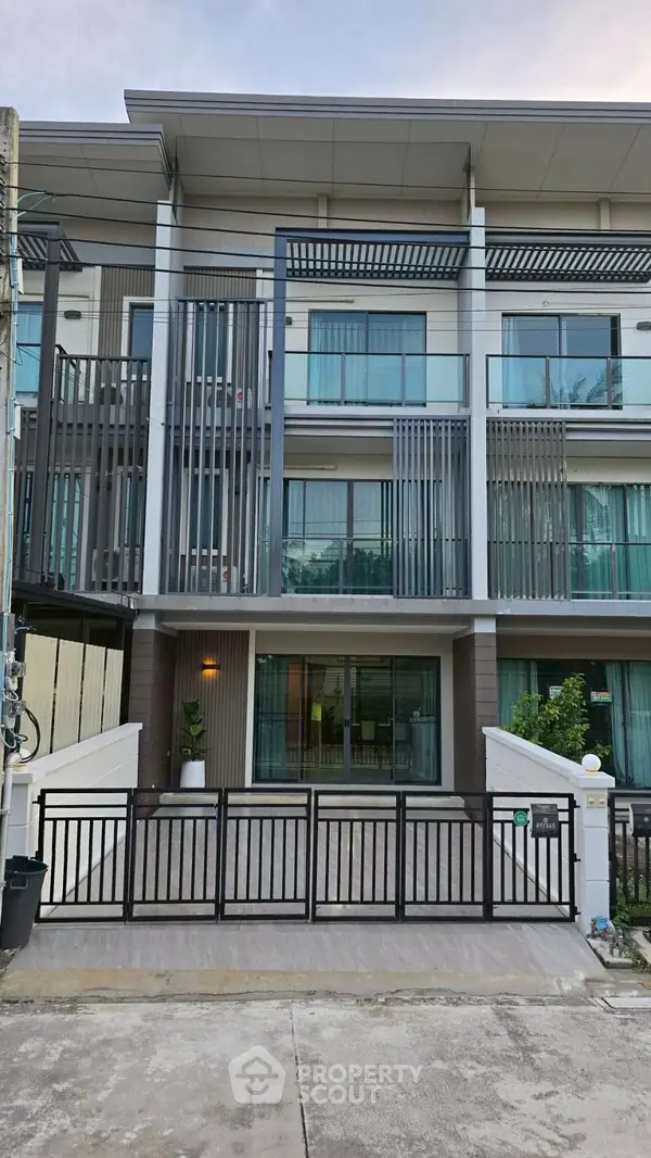 image_rental-26705431