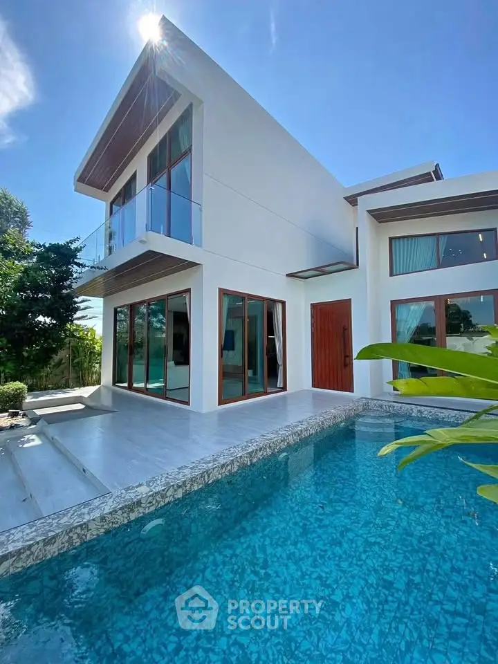 Stunning modern villa with private pool and sleek architectural design, perfect for luxury living.