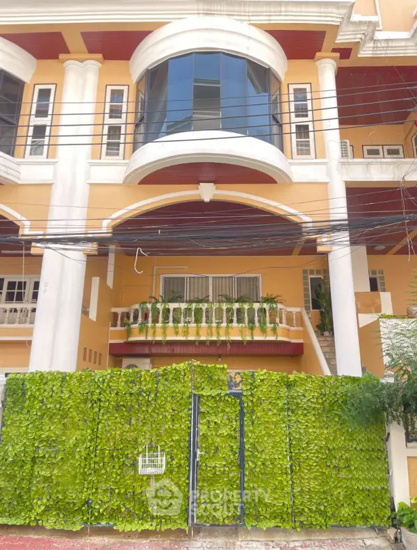 image_rental-26496113