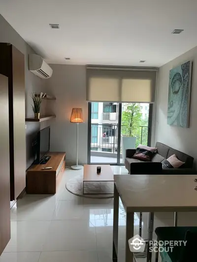  1 Bedroom Condo at Trapezo สุขุมวิท 16-3