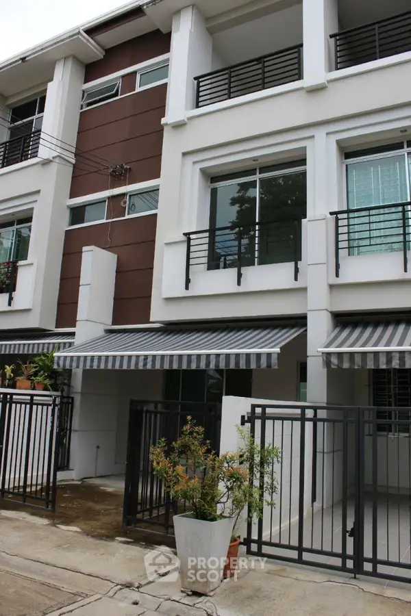 image_rental-21889849