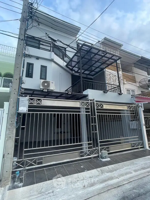 image_rental-29125956