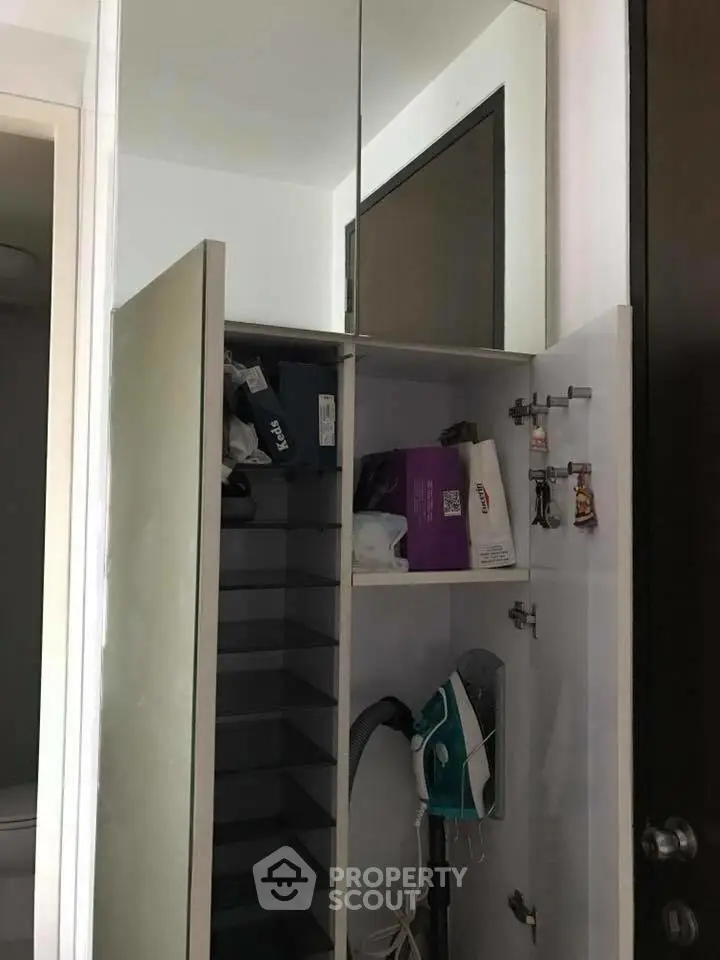  1 Bedroom Condo at The Parkland Taksin Thapa-1