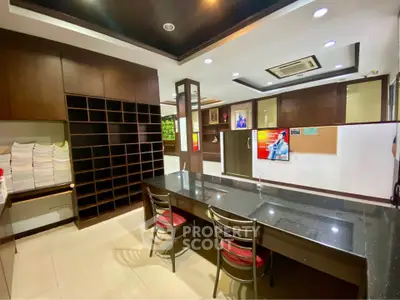 image_rental-29519175