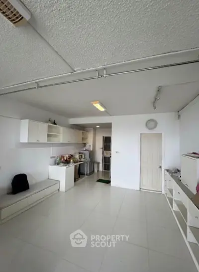 image_rental-30005794