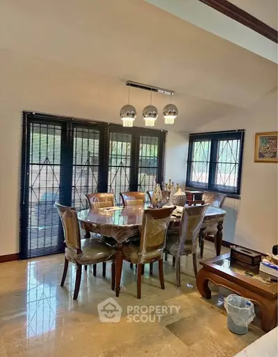 image_rental-29874973