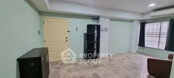 image_rental-29677133