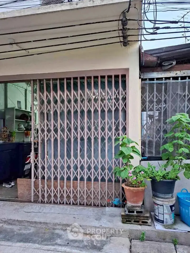 260a586464d064f0a663d8ee958e03f7-Photoroom (1).png