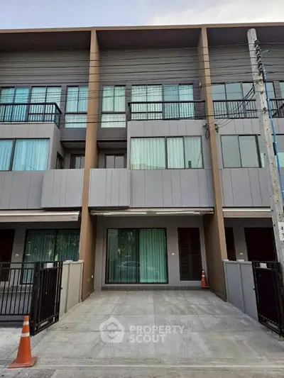 image_rental-27359410