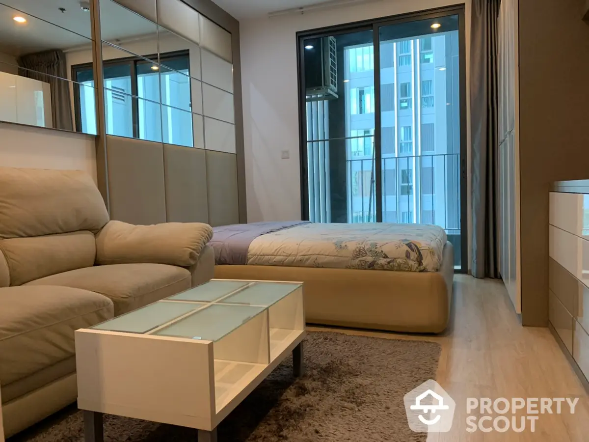 Fully Furnished 1 Bedroom Condo at Ideo Q Chula Samyan-1