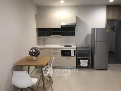  1 Bedroom Condo at Noble Ploenchit-4