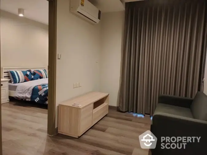 Fully Furnished 1 Bedroom Condo at Maestro 12 Livingroom