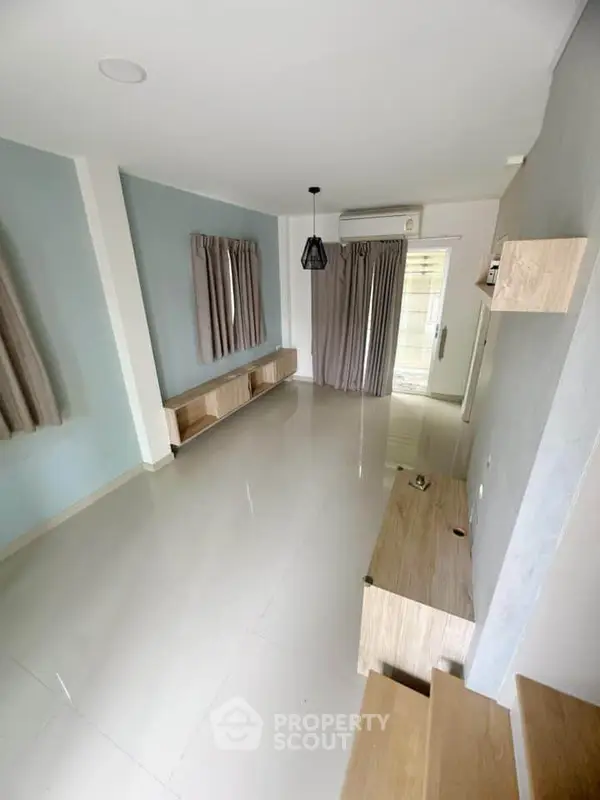 image_rental-19742563