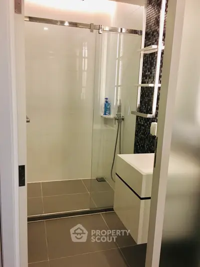  1 Bedroom Condo at The Room Sukhumvit 69-3